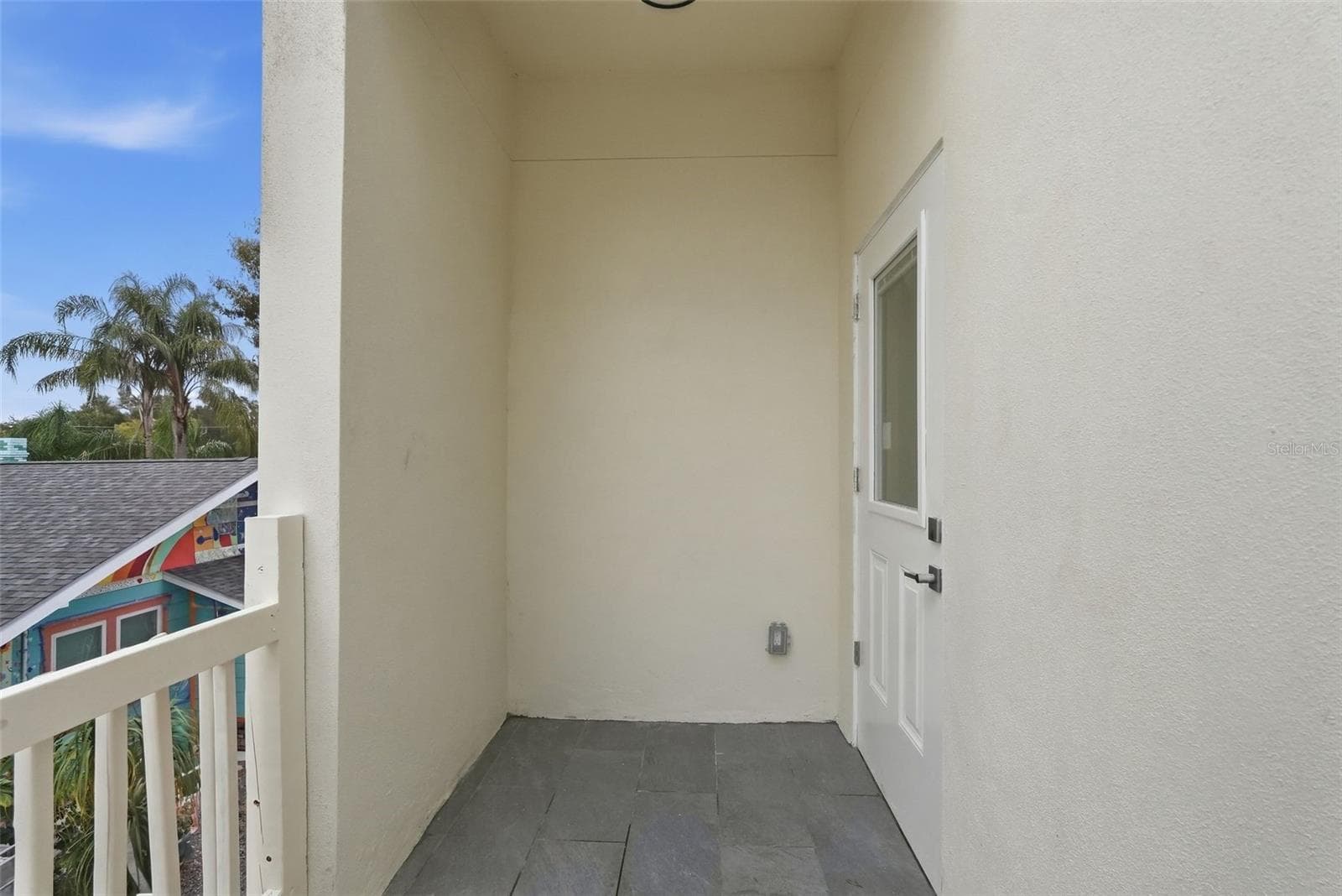 Entry to studio above garage - 2142 5TH AVE N, ST PETERSBURG