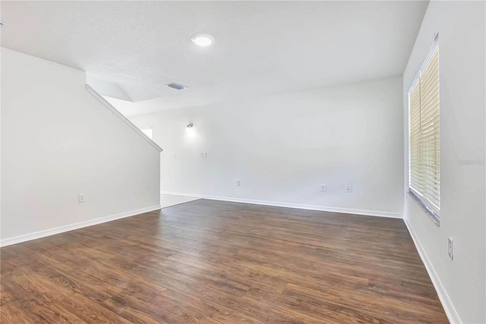 Single Family Residence at 10332 SUMMERVIEW CIR, RIVERVIEW, photo 3 of 26
