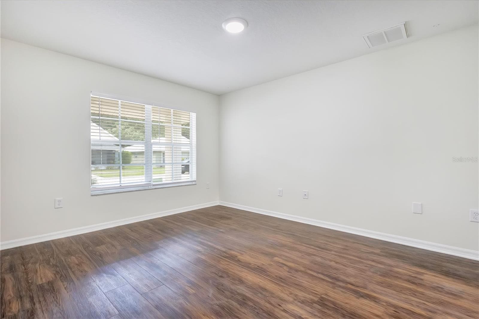 Single Family Residence at 10332 SUMMERVIEW CIR, RIVERVIEW, photo 6 of 26