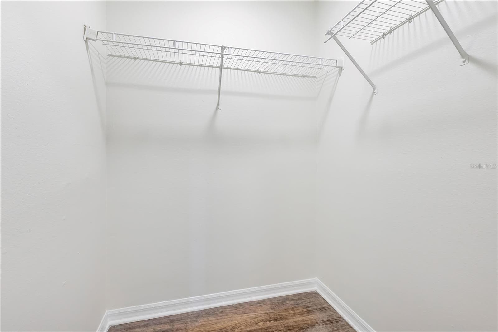 Single Family Residence at 10332 SUMMERVIEW CIR, RIVERVIEW, photo 11 of 26