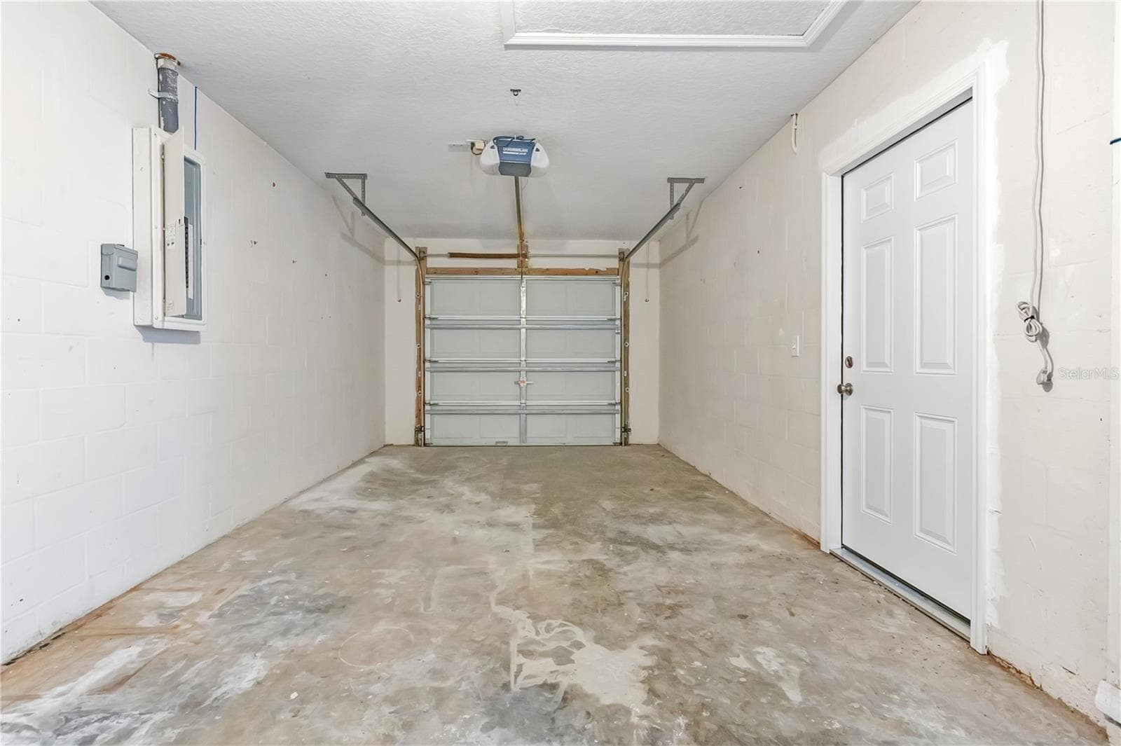 Single Family Residence at 10332 SUMMERVIEW CIR, RIVERVIEW, photo 16 of 26