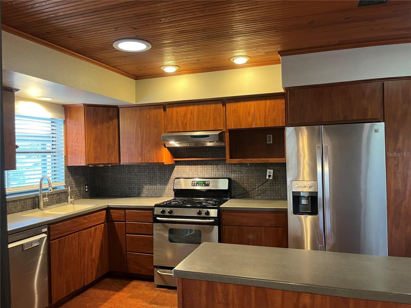 Single Family Residence at 421 E MILLER ST, ORLANDO, photo 10 of 31