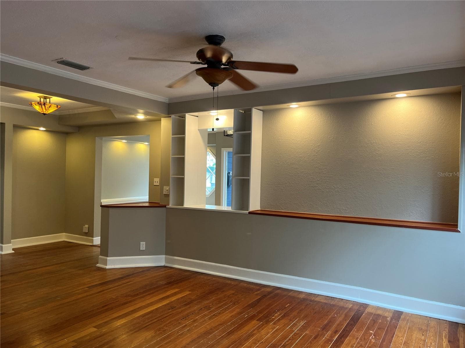 Single Family Residence at 421 E MILLER ST, ORLANDO, photo 11 of 31