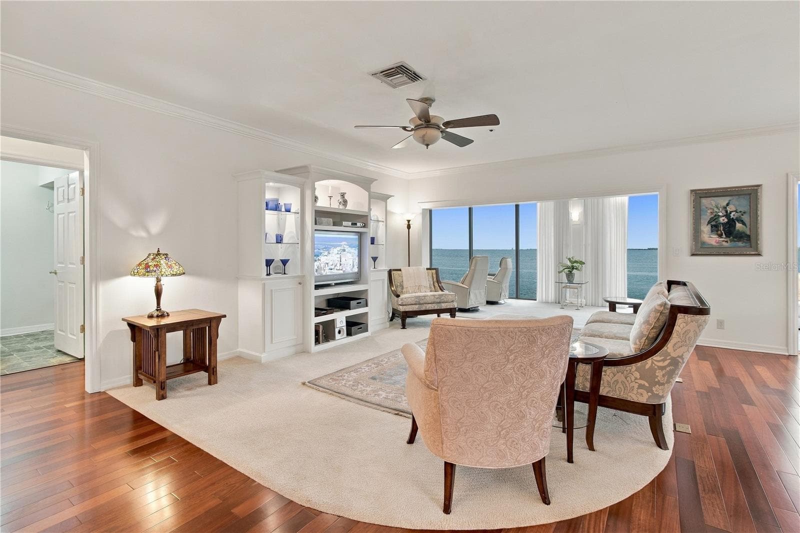 Clean, bright and open floor plan - 4565 BAY CLUB DR #27, BRADENTON