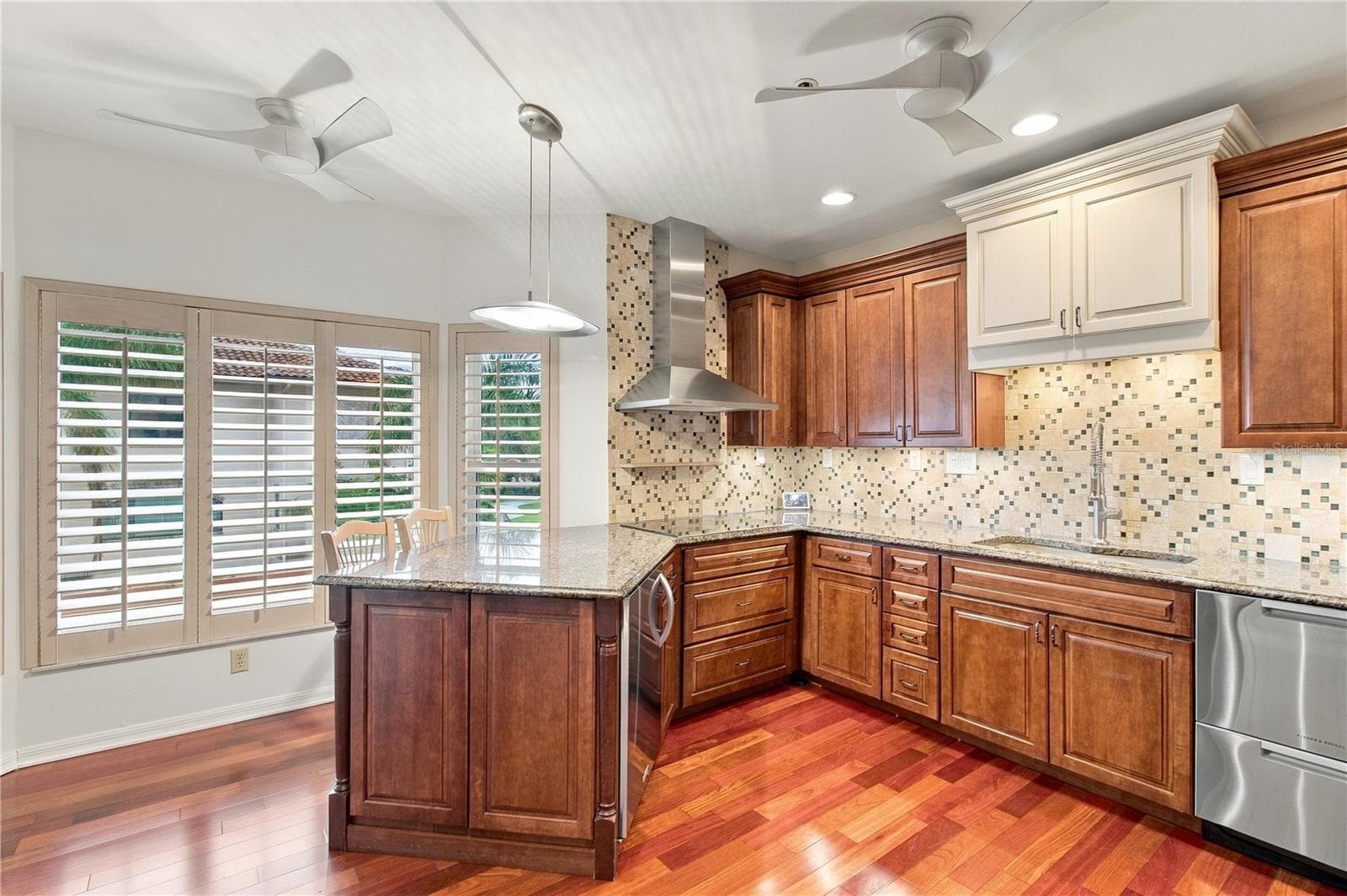 Premium Wood cabinetry - 4565 BAY CLUB DR #27, BRADENTON