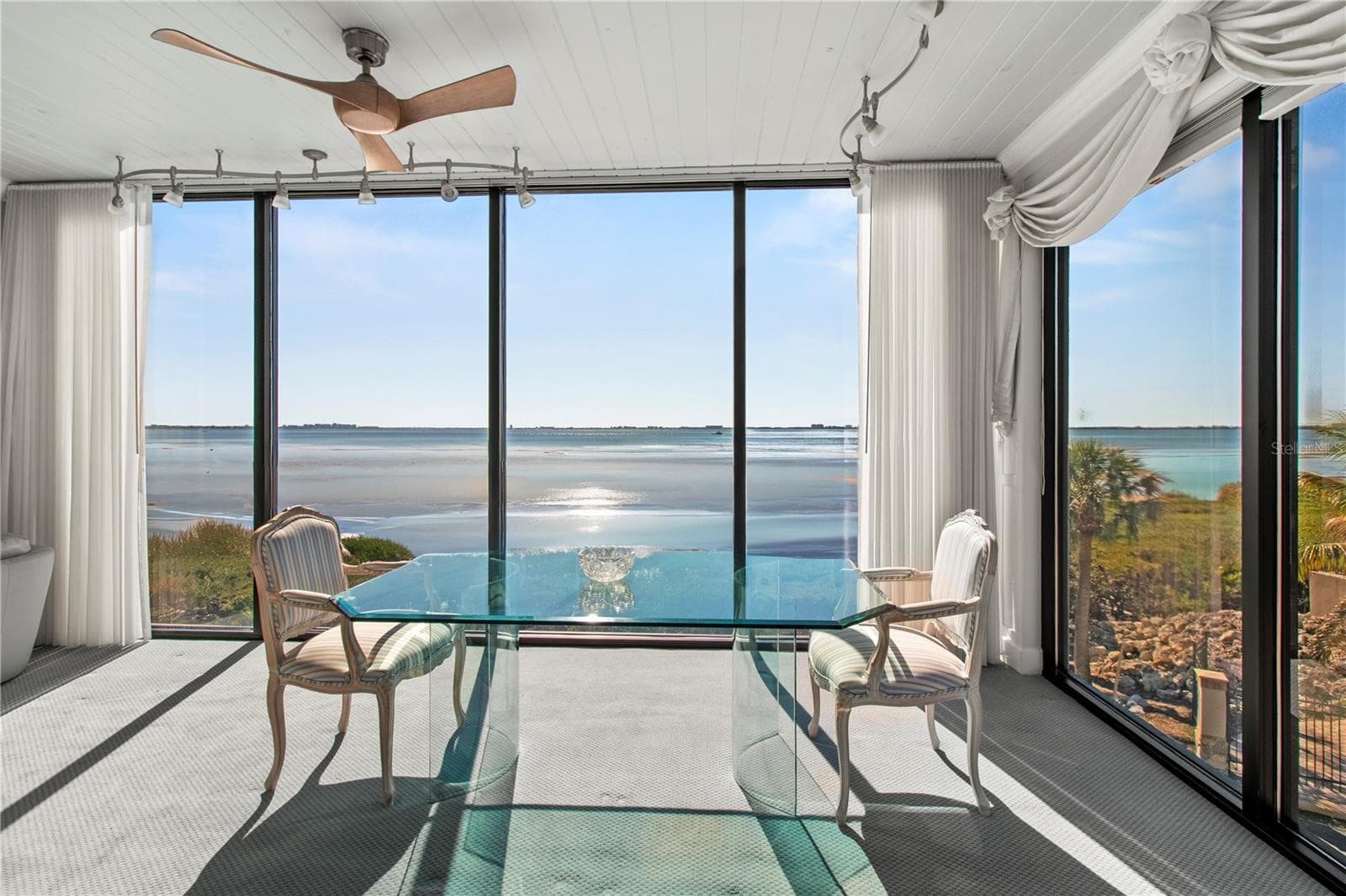 Coastal sophistication - 4565 BAY CLUB DR #27, BRADENTON