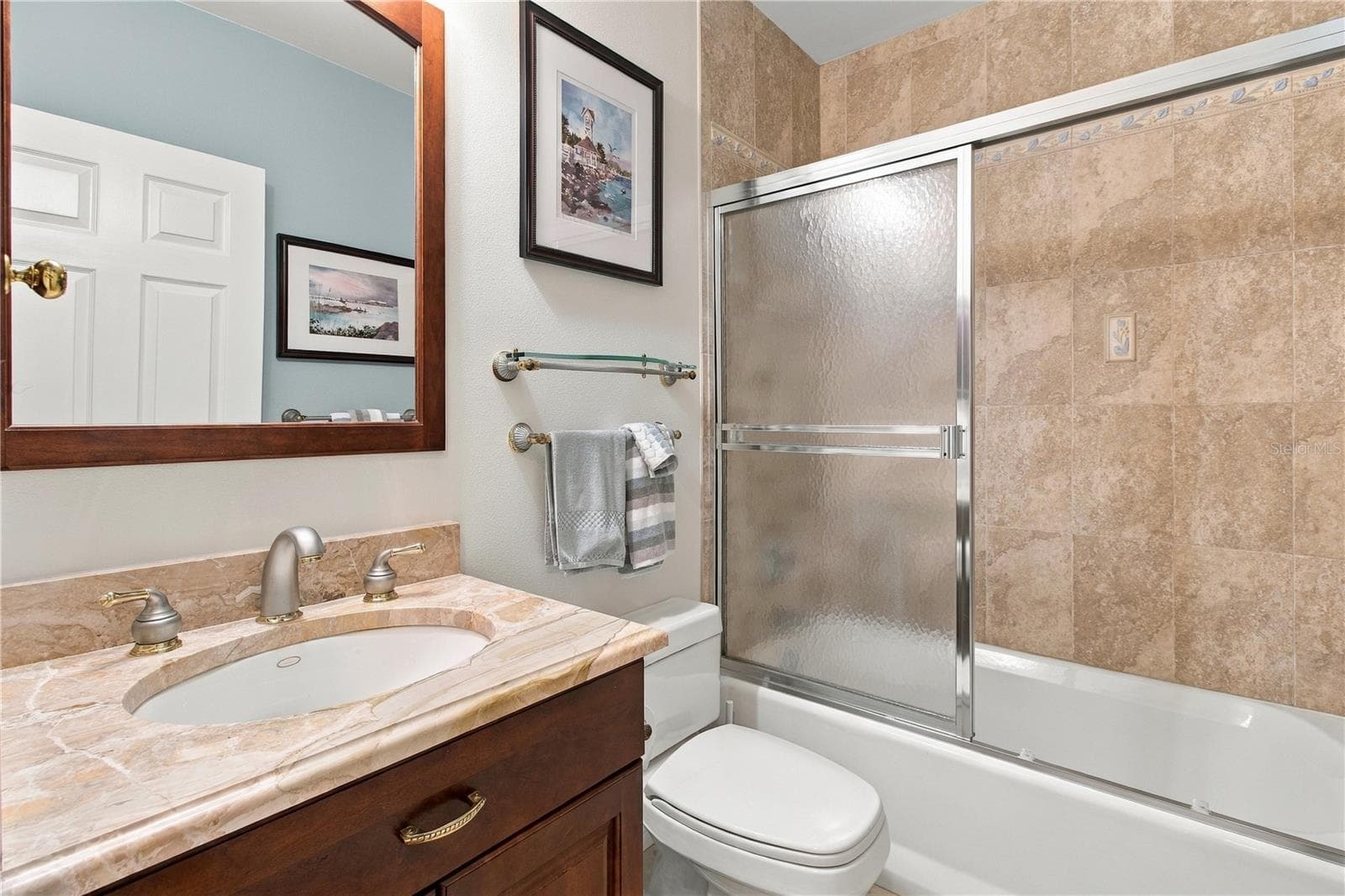 Secondary bath - 4565 BAY CLUB DR #27, BRADENTON