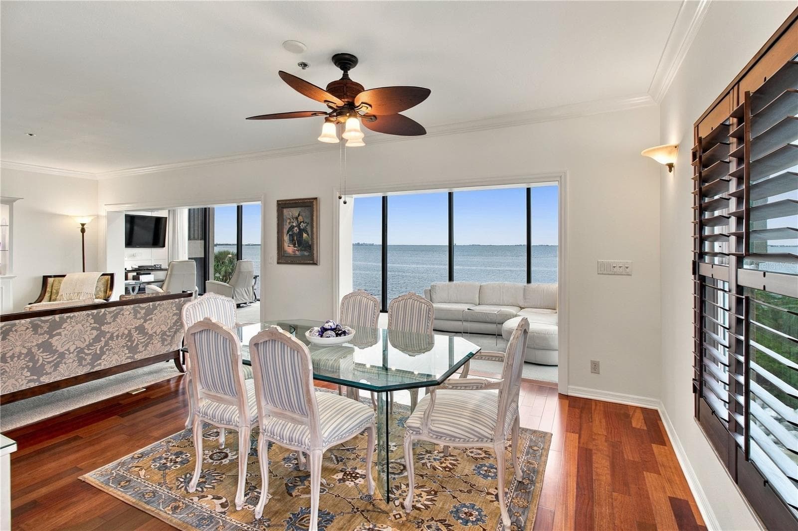 Effortless Luzury - 4565 BAY CLUB DR #27, BRADENTON