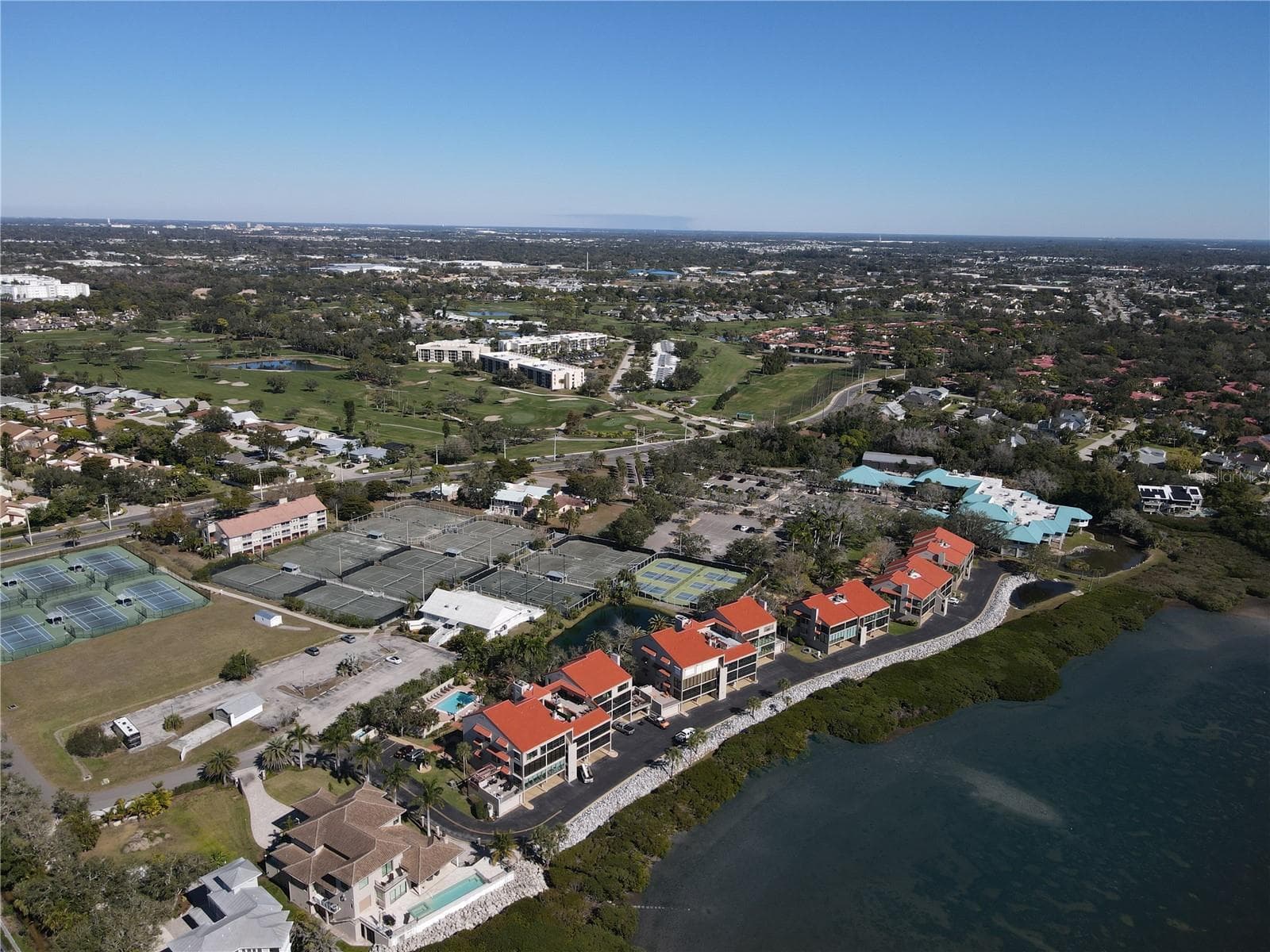 Close to Bradenton Sarasota - 4565 BAY CLUB DR #27, BRADENTON