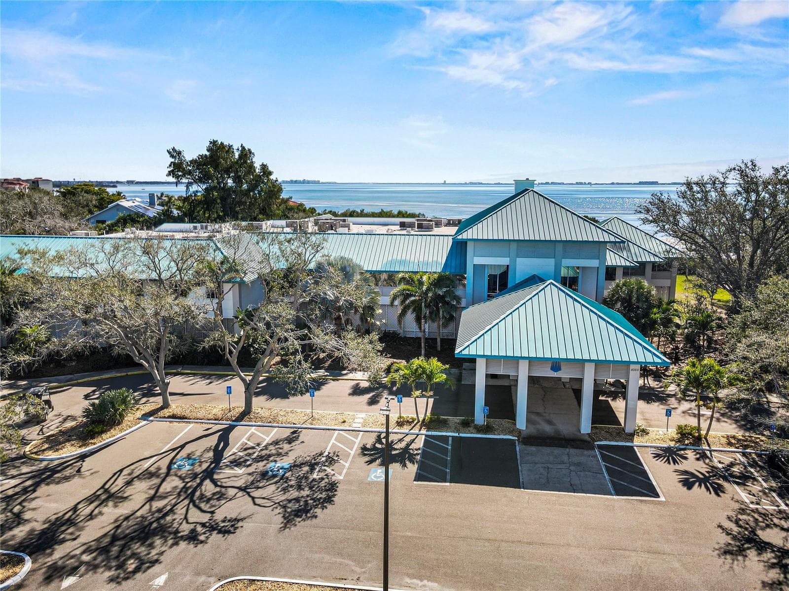 IMG Private Golf Club is just steps from your front door - 4565 BAY CLUB DR #27, BRADENTON