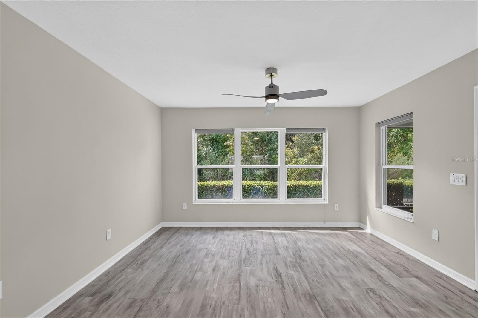 Florida Room with PRESERVE VIEWS - 3254 ZIPPERER WAY, THE VILLAGES