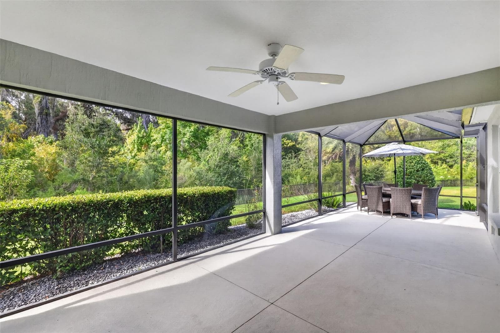 Expansive Lanai with Extended Birdcage with PRIVATE PRESERVE VIEWS - 3254 ZIPPERER WAY, THE VILLAGES