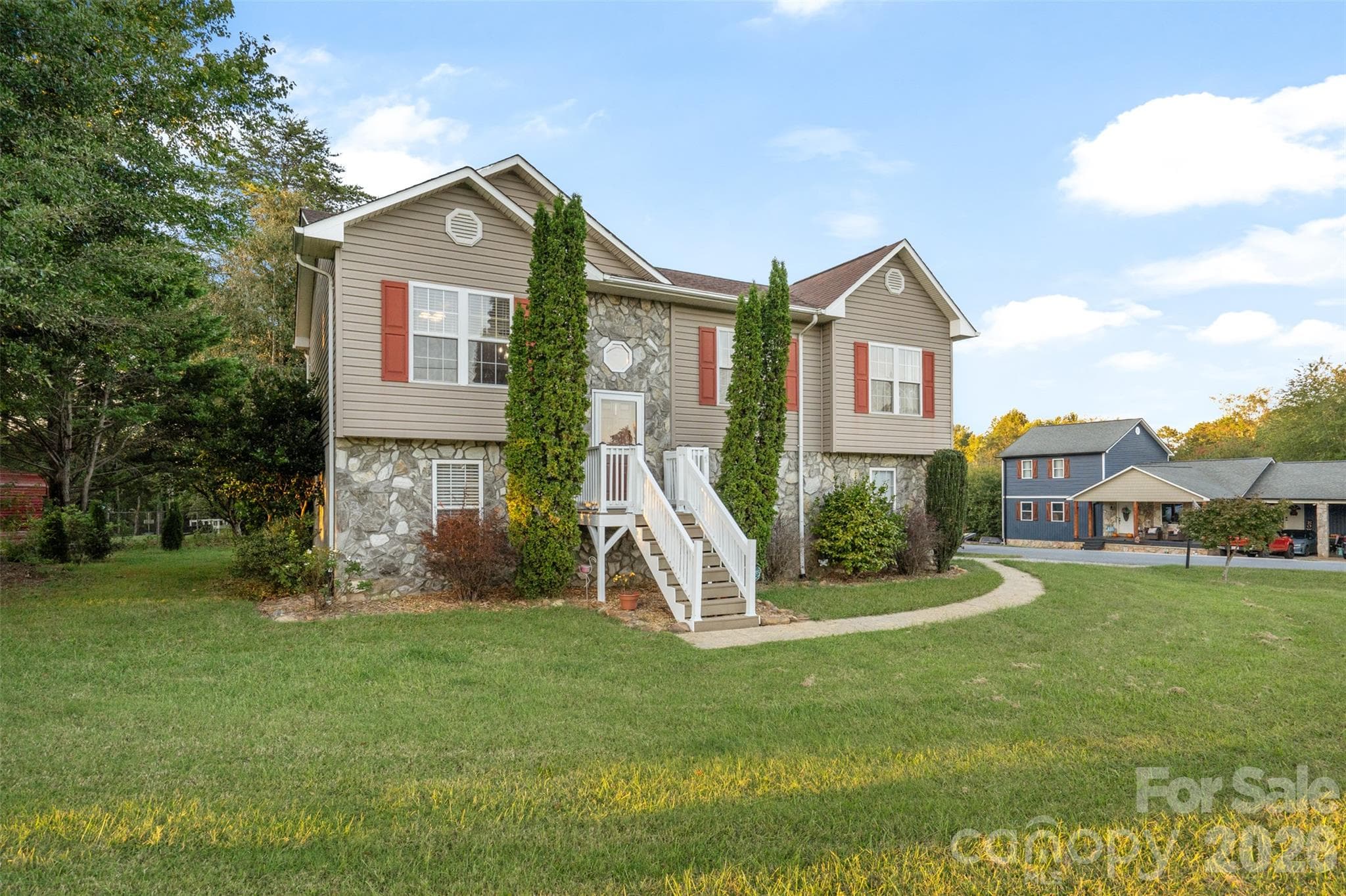 1500 Ivy Lane