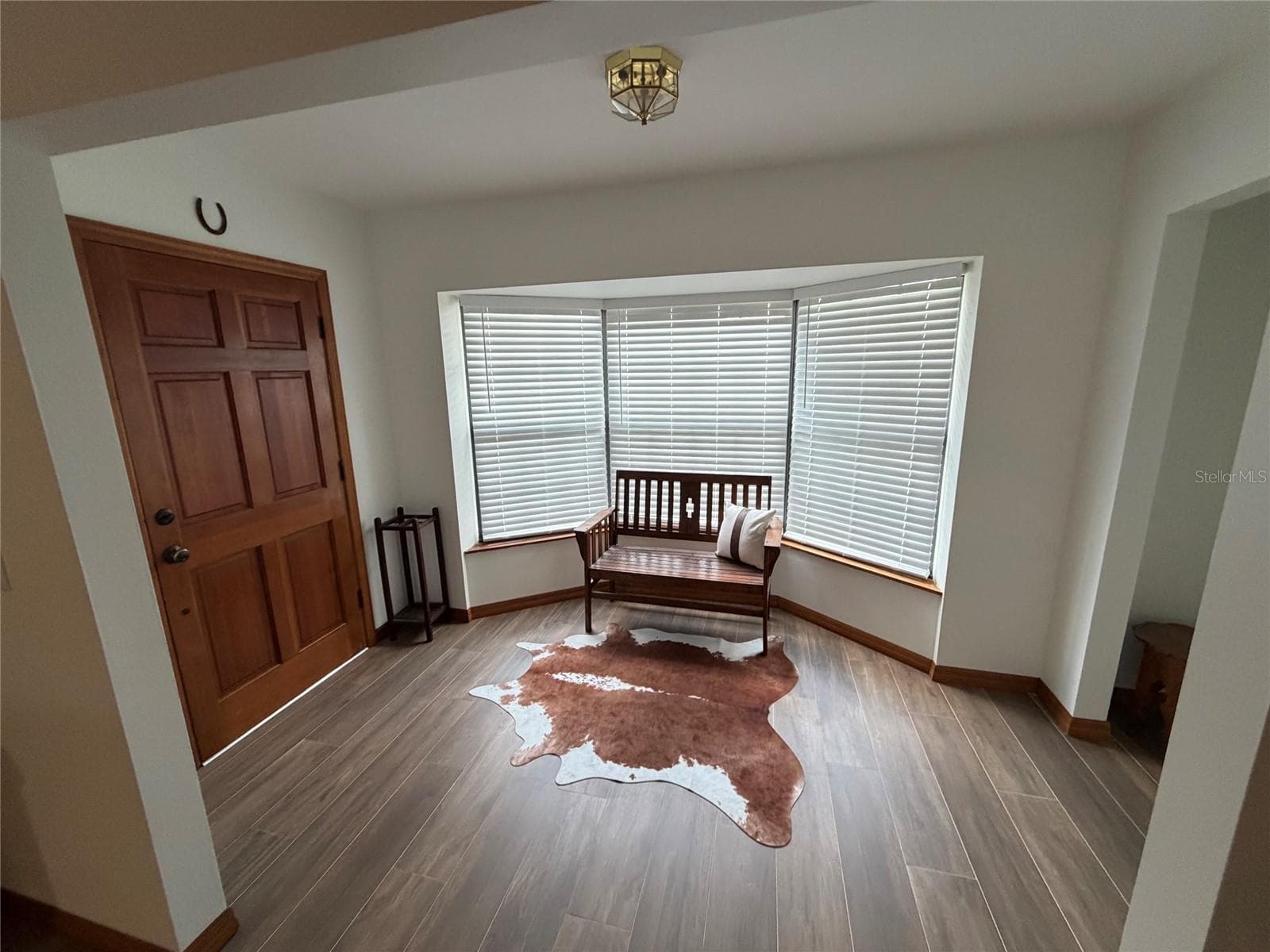 Foyer - 4614 DUXBERRY LN, VALRICO