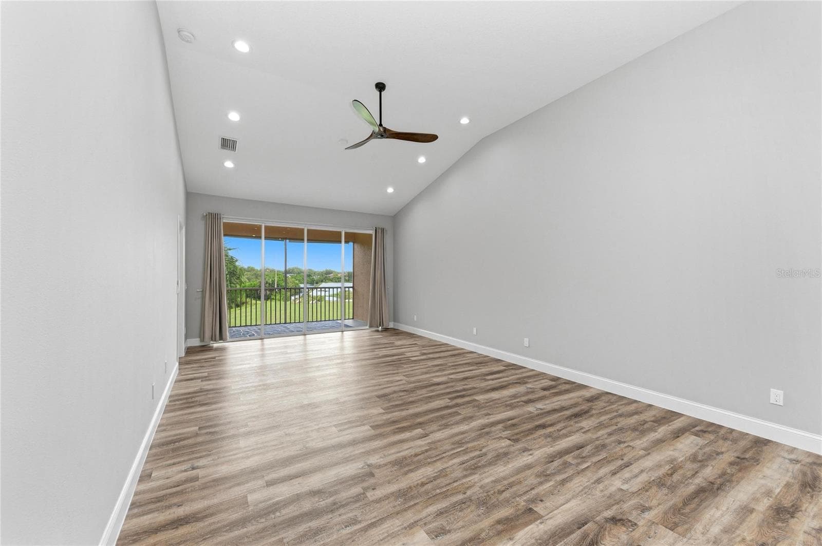 Condominium at 5645 KEY LARGO CT #5645, BRADENTON, photo 15 of 97