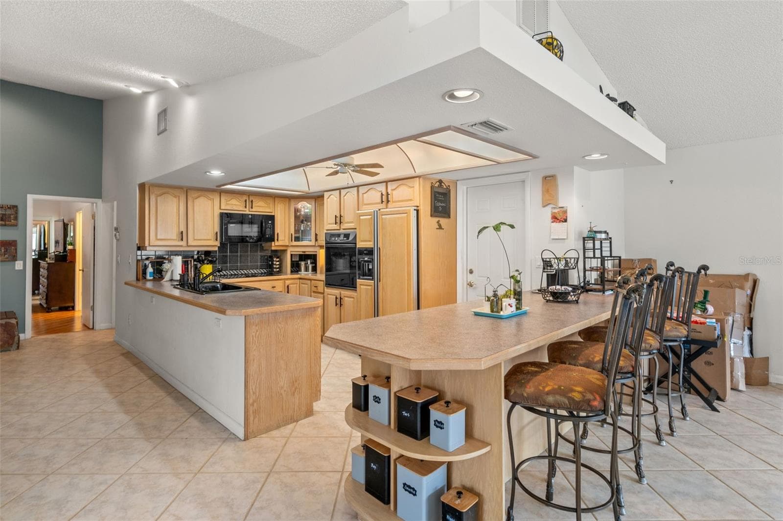Single Family Residence at 8328 DUNNELLON RD, WEEKI WACHEE, photo 20 of 73