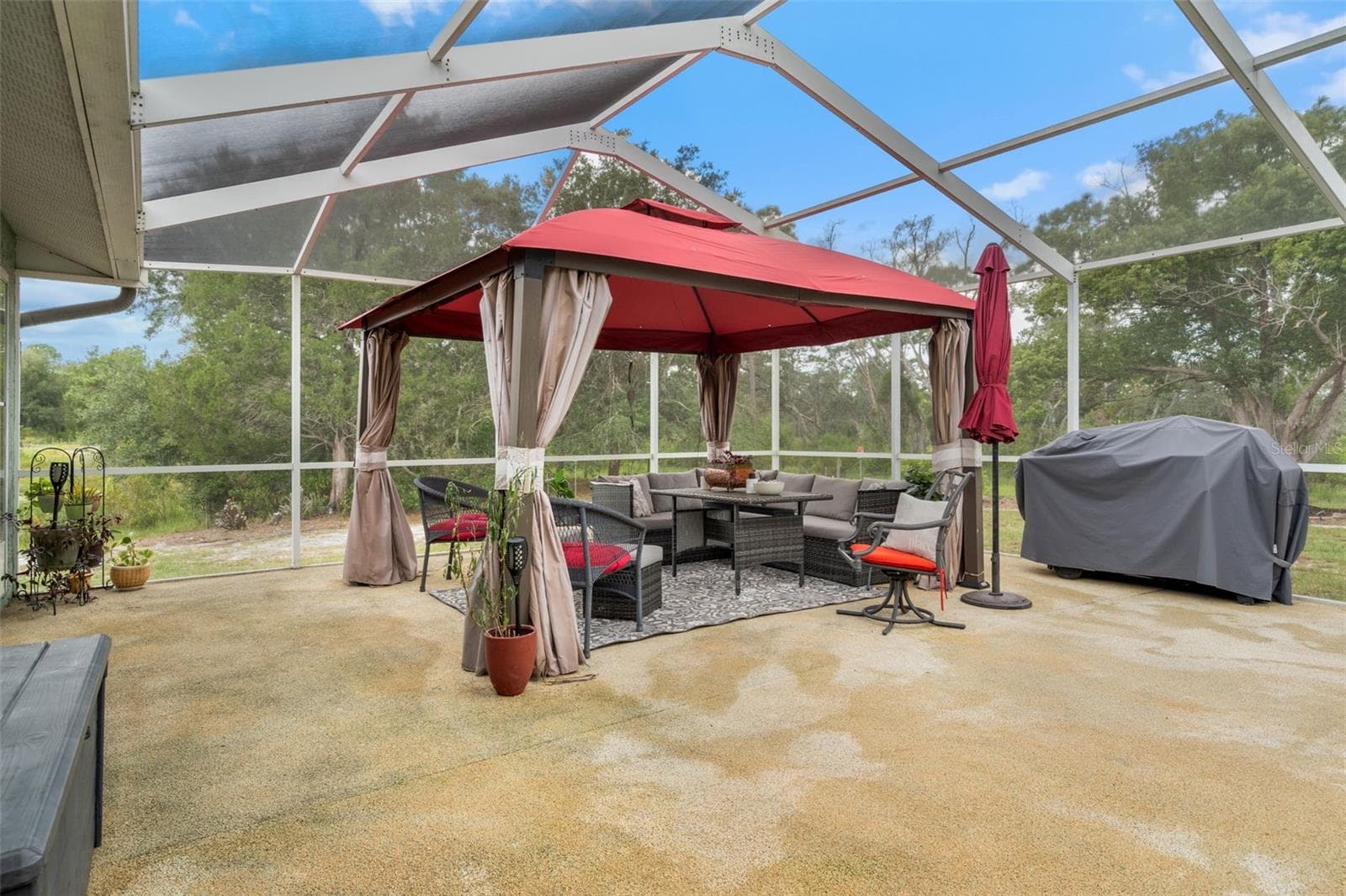 Single Family Residence at 8328 DUNNELLON RD, WEEKI WACHEE, photo 49 of 73