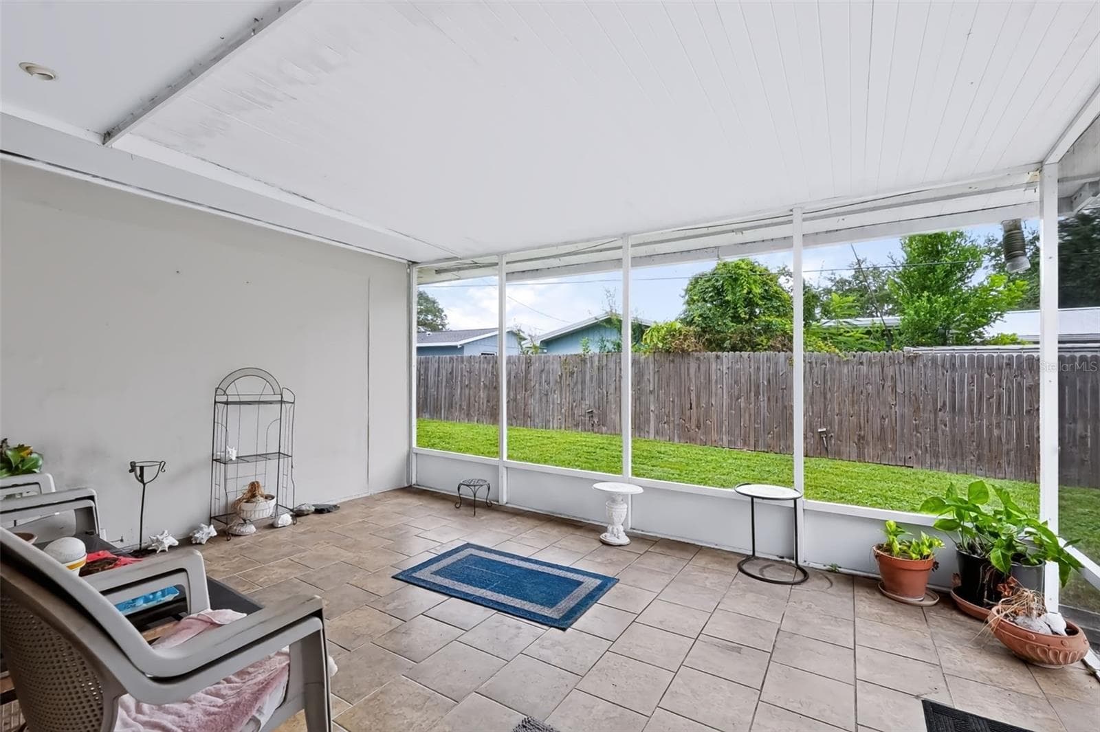Single Family Residence at 1491 HUNT LN, CLEARWATER, photo 4 of 34