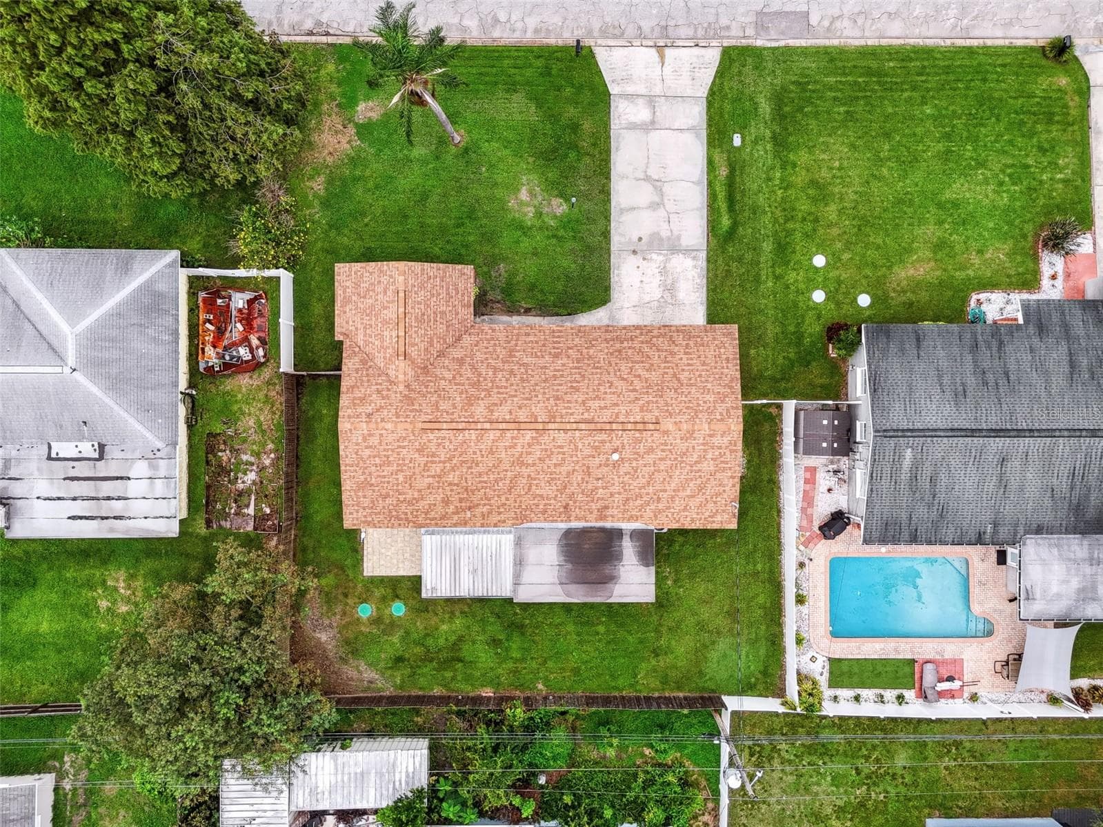 Single Family Residence at 1491 HUNT LN, CLEARWATER, photo 31 of 34