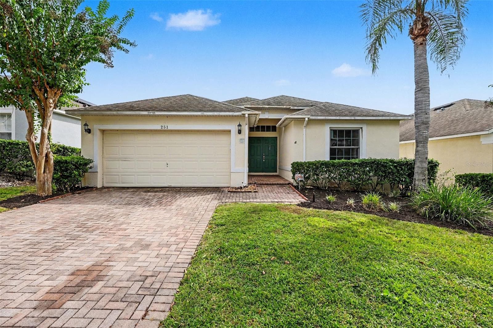251 KENSINGTON DR
