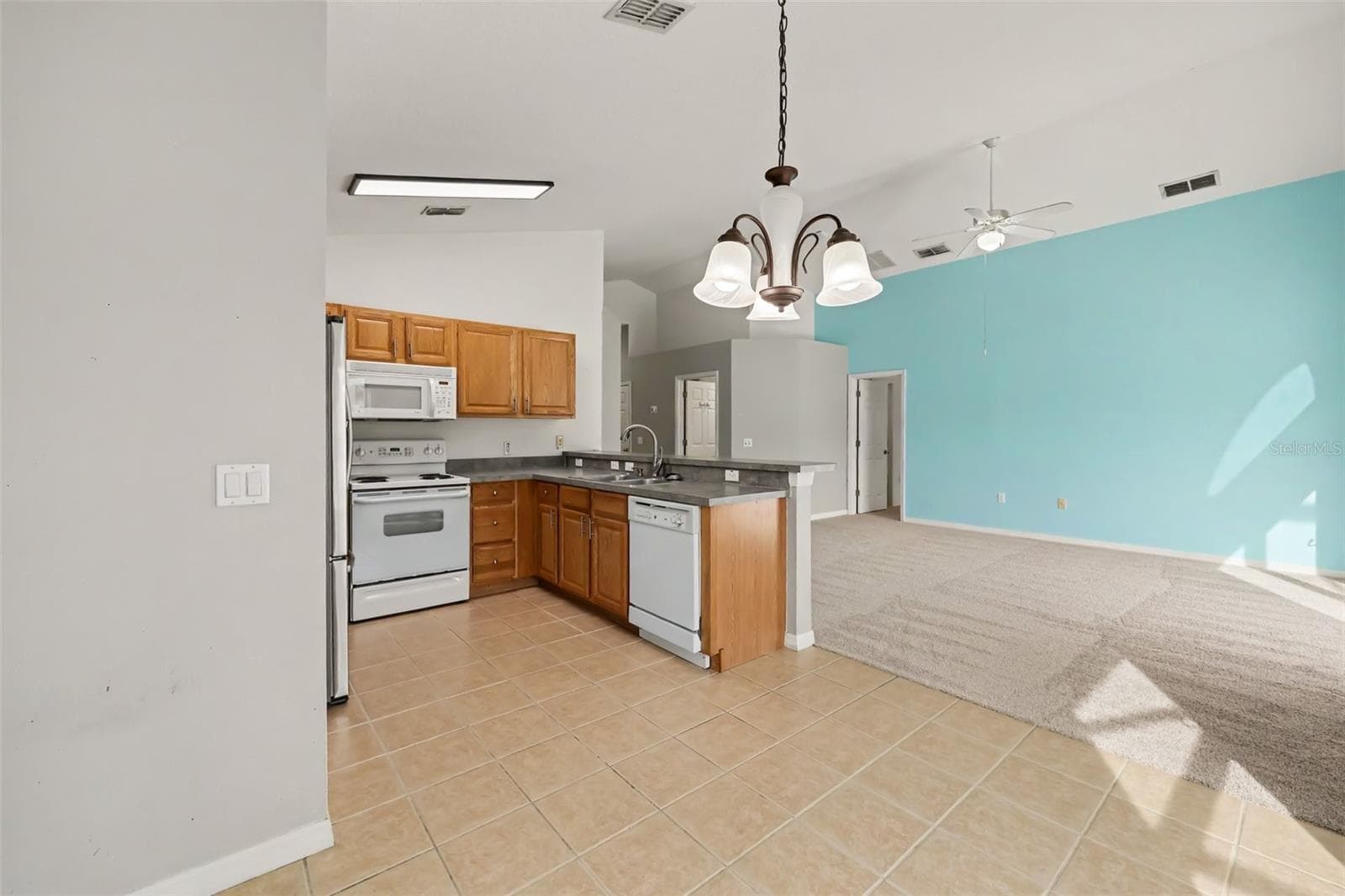Single Family Residence at 251 KENSINGTON DR, DAVENPORT, photo 10 of 30