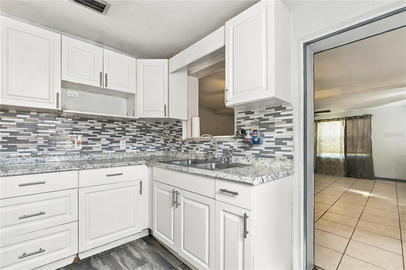 Single Family Residence at 310 GRANADA DR, WINTER PARK, photo 7 of 27