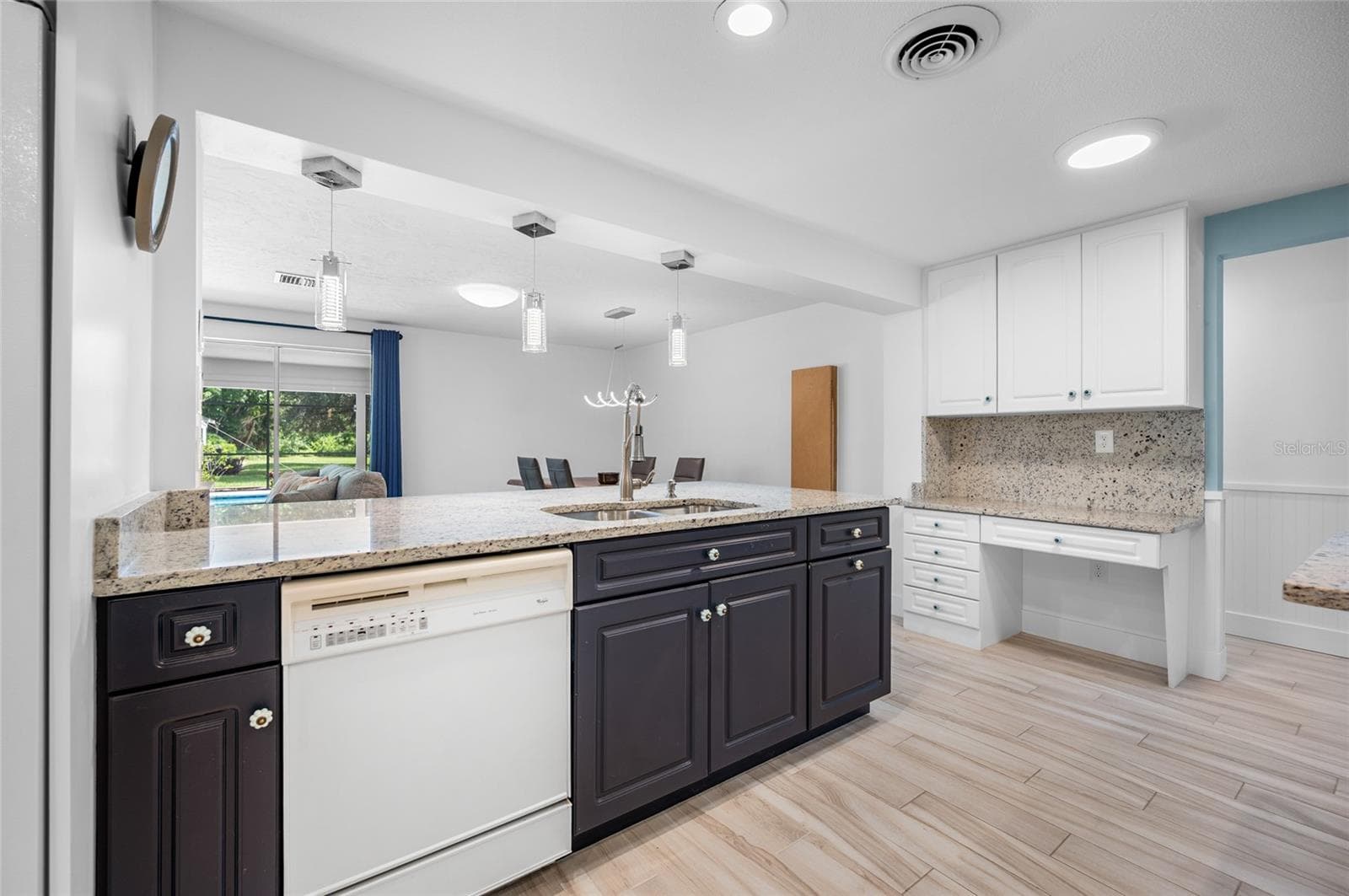 Single Family Residence at 2111 HEASLEY RD, ENGLEWOOD, photo 12 of 64