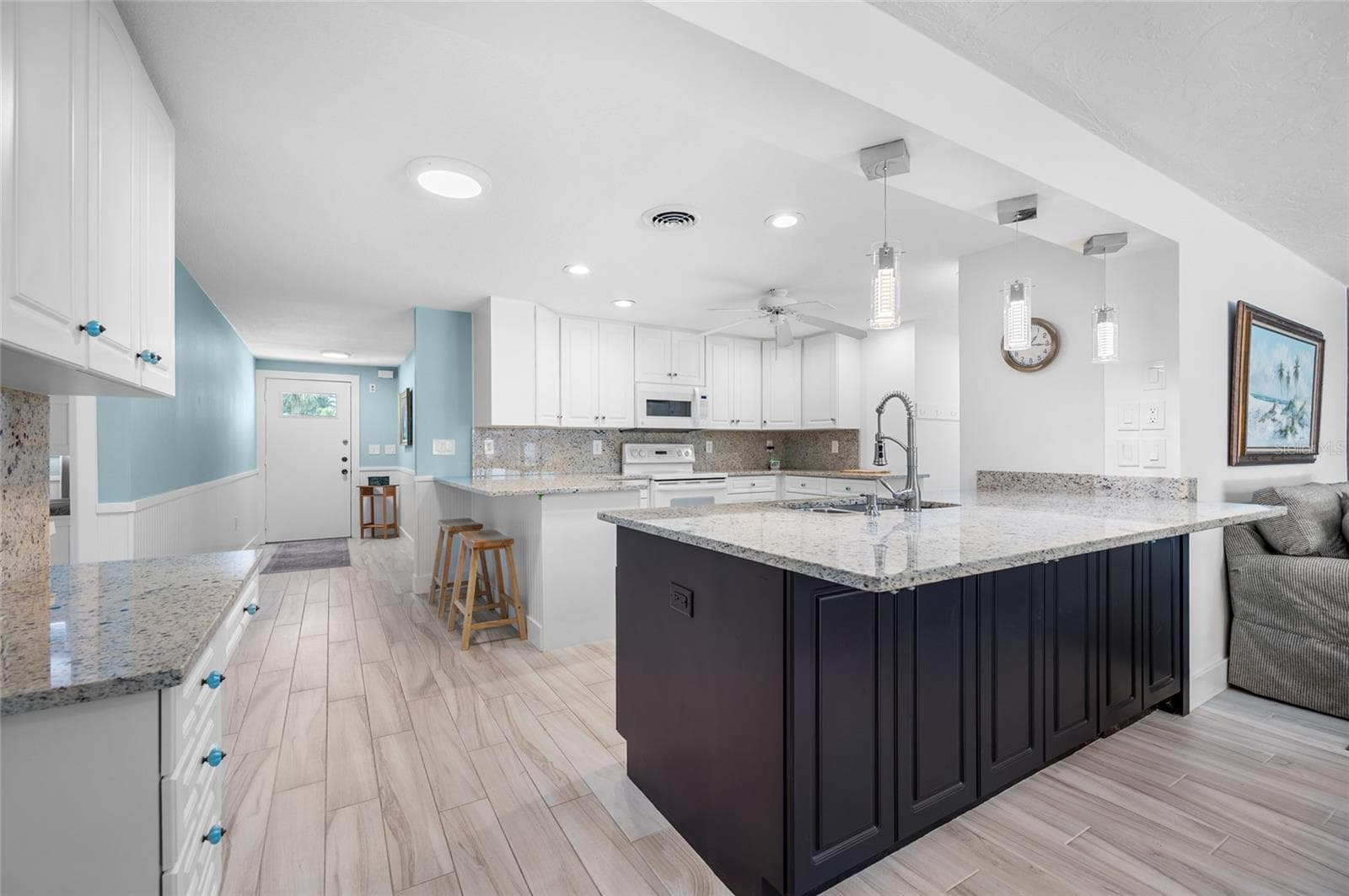 Single Family Residence at 2111 HEASLEY RD, ENGLEWOOD, photo 13 of 64