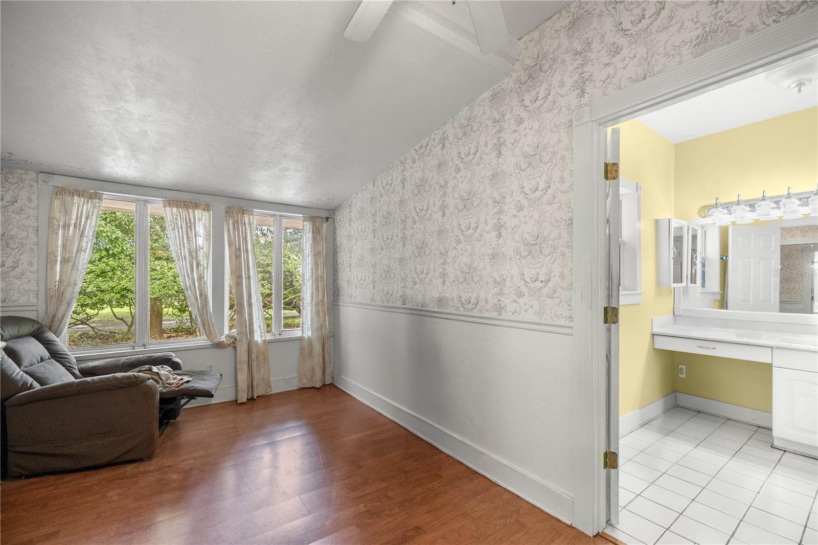 Single Family Residence at 16770 SW 137TH AVE, ARCHER, photo 14 of 24
