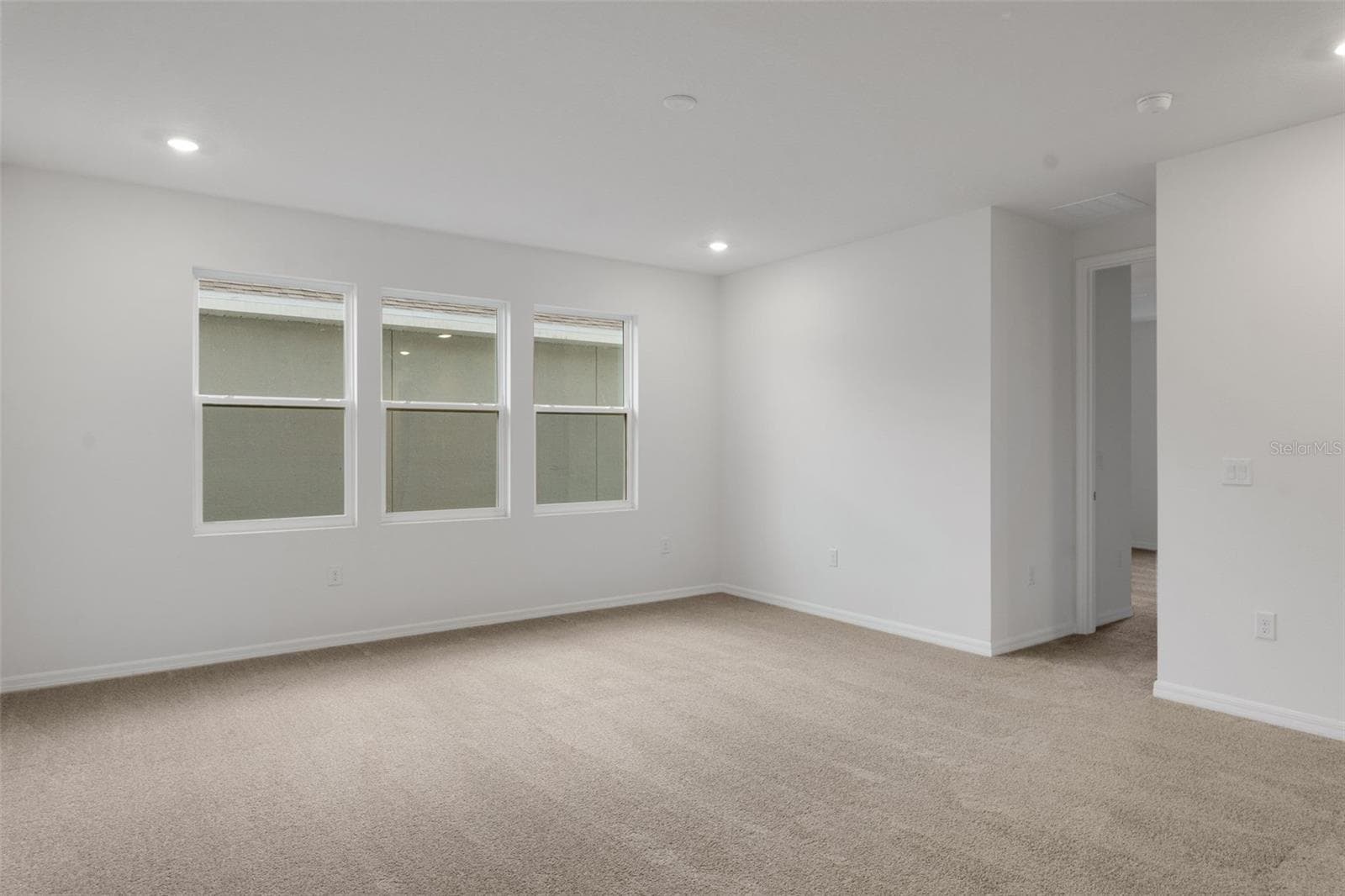 Single Family Residence at 17572 VALLEYWOOD PKWY, LAND O LAKES, photo 7 of 57