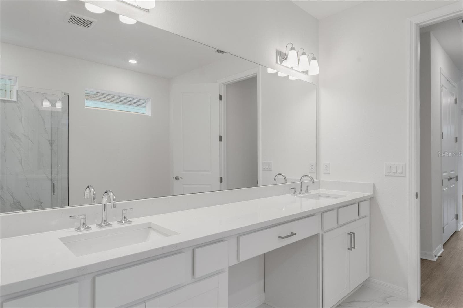 Single Family Residence at 17572 VALLEYWOOD PKWY, LAND O LAKES, photo 10 of 57