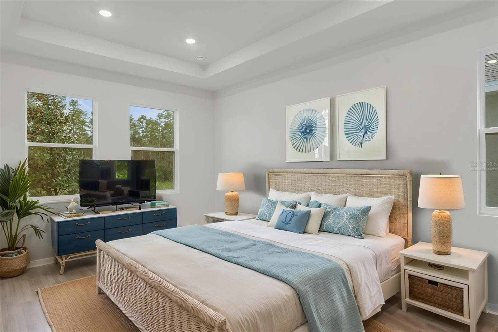 Virtually Staged - 17572 VALLEYWOOD PKWY, LAND O LAKES