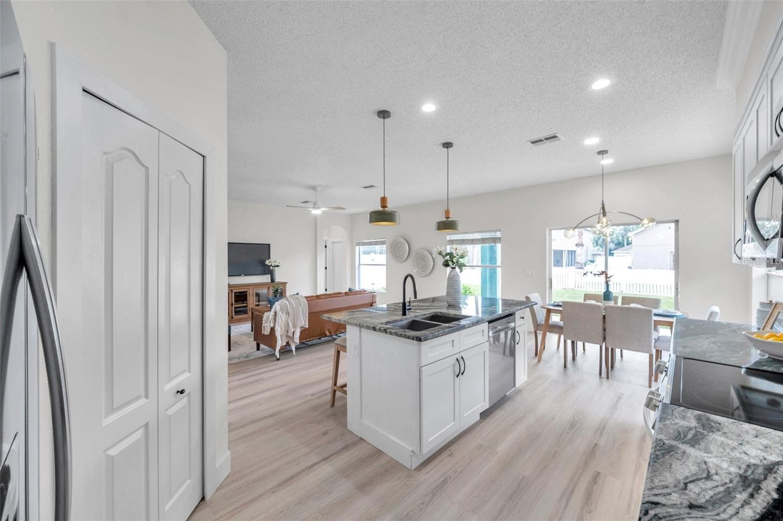 Single Family Residence at 2325 INDIAN KEY DR, HOLIDAY, photo 17 of 31