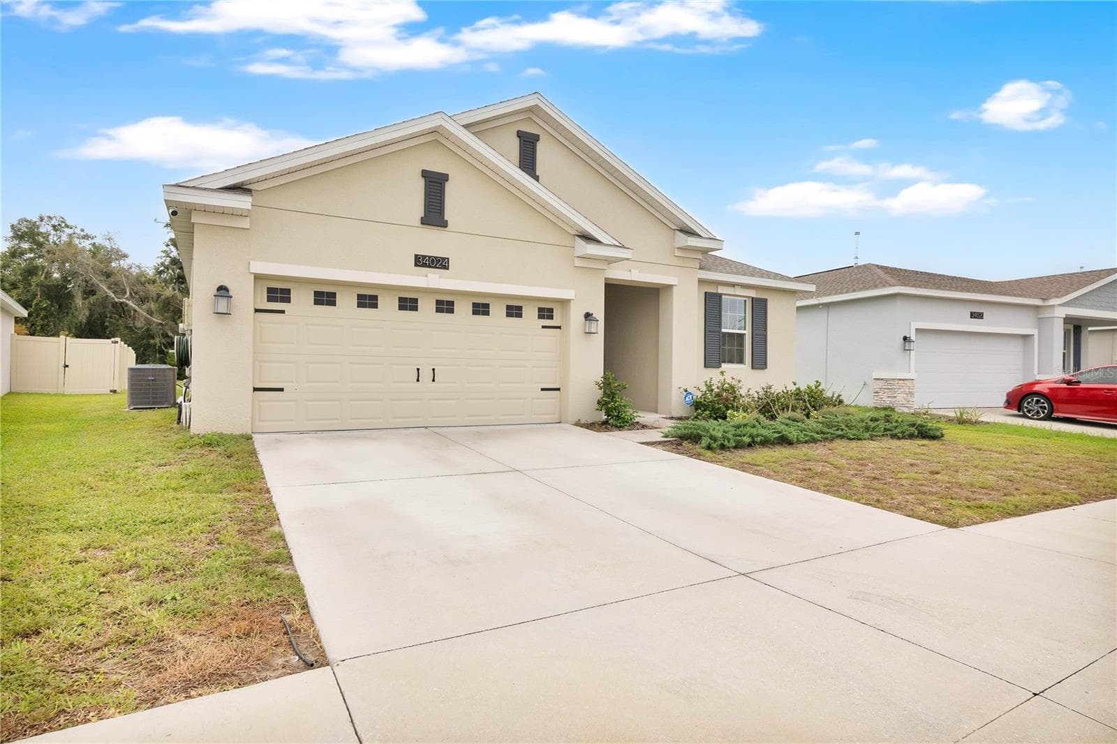 Single Family Residence at 34024 SKY BLOSSOM CIR, LEESBURG, photo 2 of 40