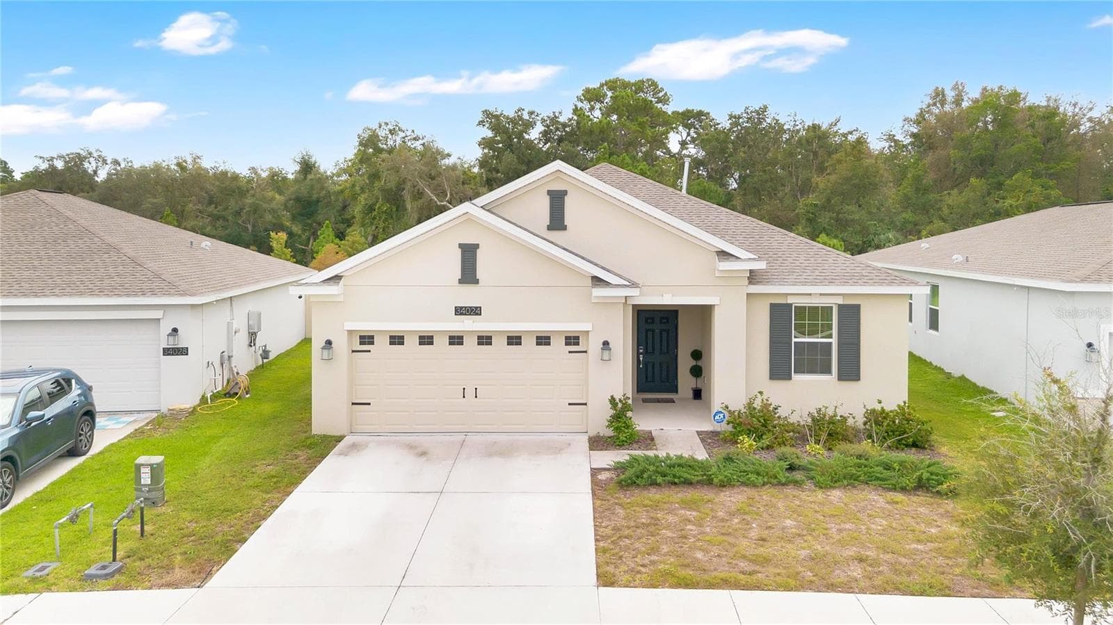 Single Family Residence at 34024 SKY BLOSSOM CIR, LEESBURG, photo 27 of 40
