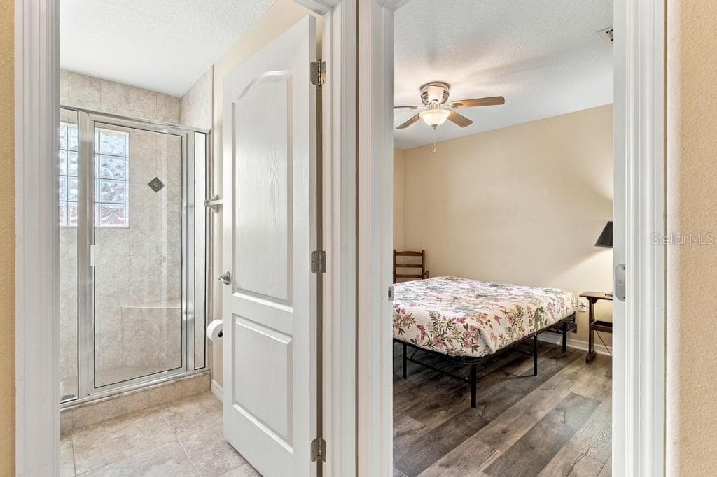 Split Plan Hall BR3 Bath 2 - 81 GOLFVIEW CIR, UMATILLA