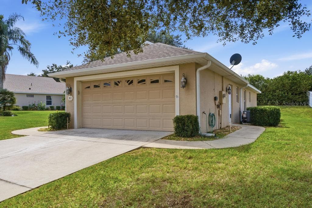 Looks Great from ALL angles - 81 GOLFVIEW CIR, UMATILLA