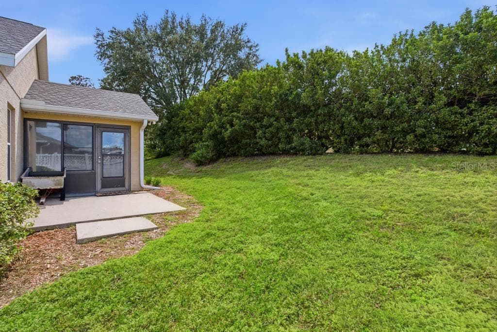 Pleasant Backyard - 81 GOLFVIEW CIR, UMATILLA