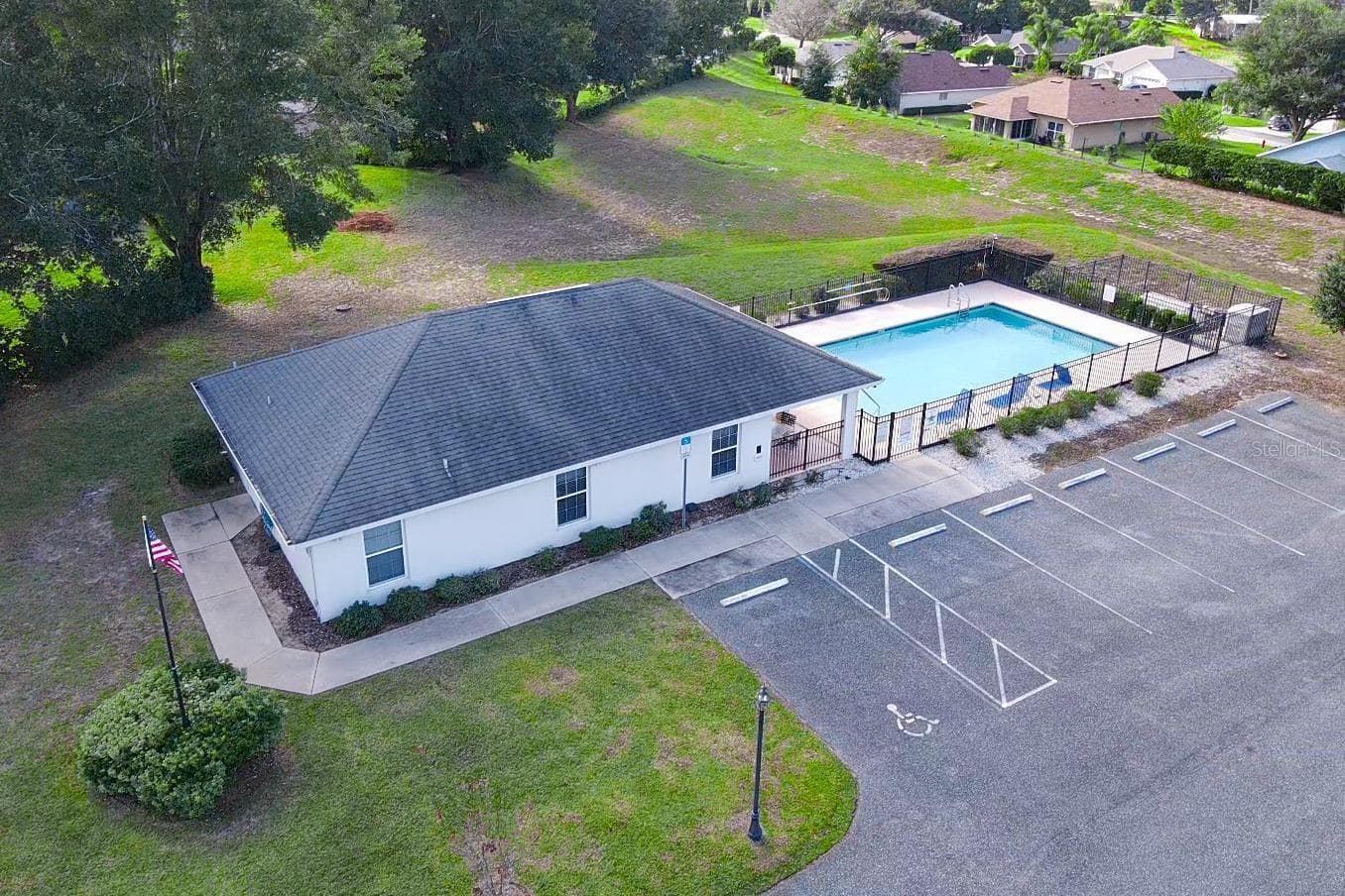 Community Facilities - 81 GOLFVIEW CIR, UMATILLA