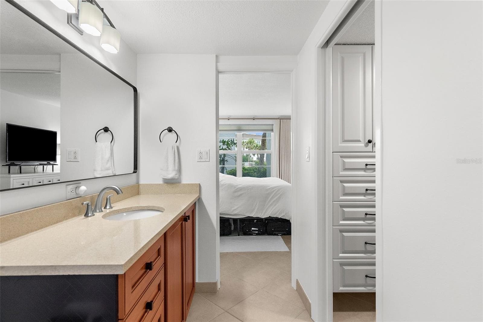 Primary Bedroom / Bath - 600 SUTTON PL #101B, LONGBOAT KEY