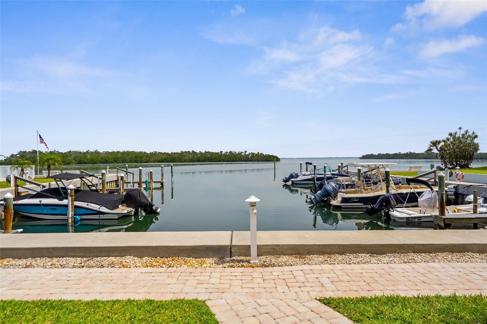 Bock Docks Available. Imagine having your boat just outside your sliding doors. - 600 SUTTON PL #101B, LONGBOAT KEY