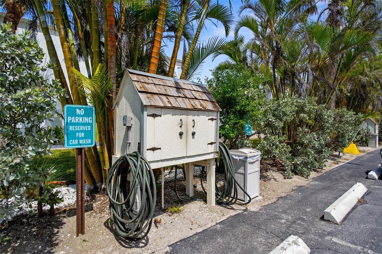 Car Wash Stations. - 600 SUTTON PL #101B, LONGBOAT KEY
