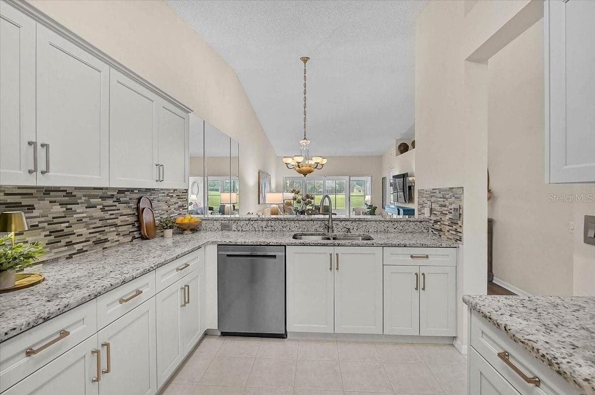 Villa at 4238 CADDIE DR E, BRADENTON, photo 7 of 45