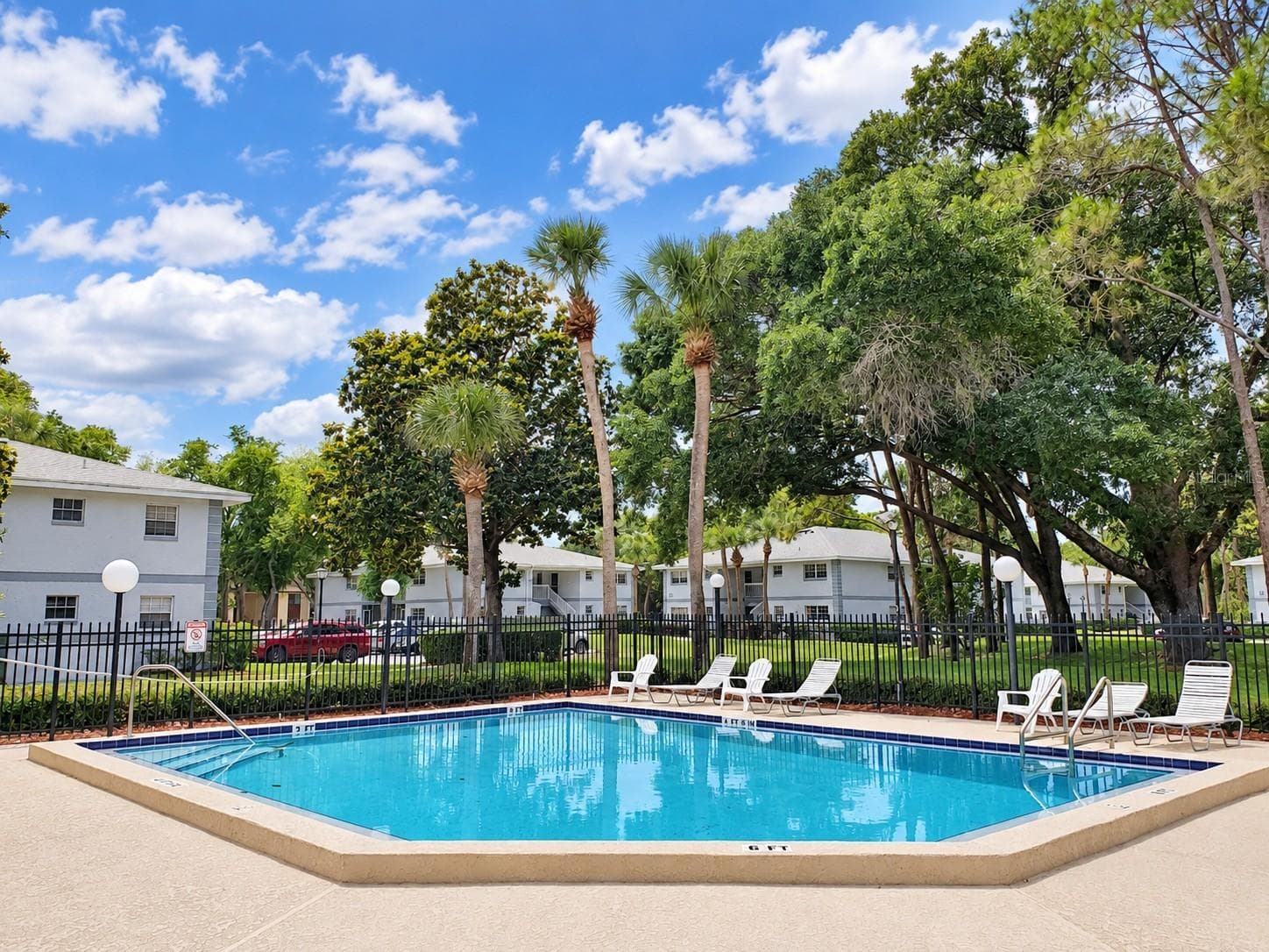 Community Pool - 580 FAIRWAYS LN #G204, OCALA