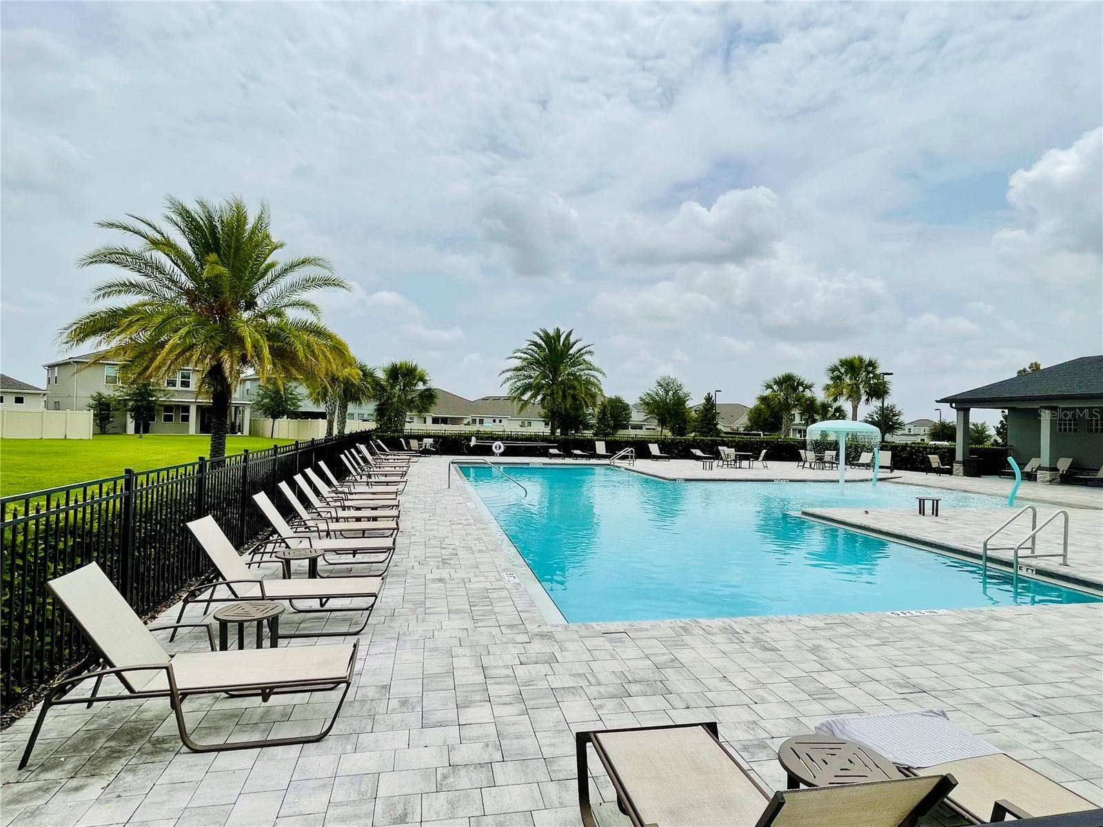 Community Pool - 460 LEMONGRASS RD, MINNEOLA