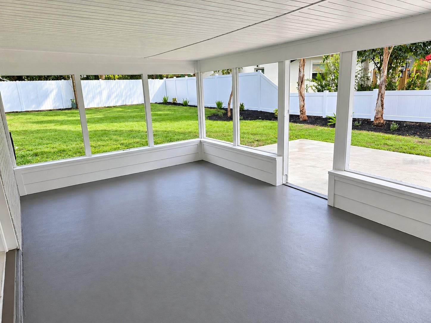 covered and screened rear patio - 24 W GARDEN AVE, WINTER GARDEN
