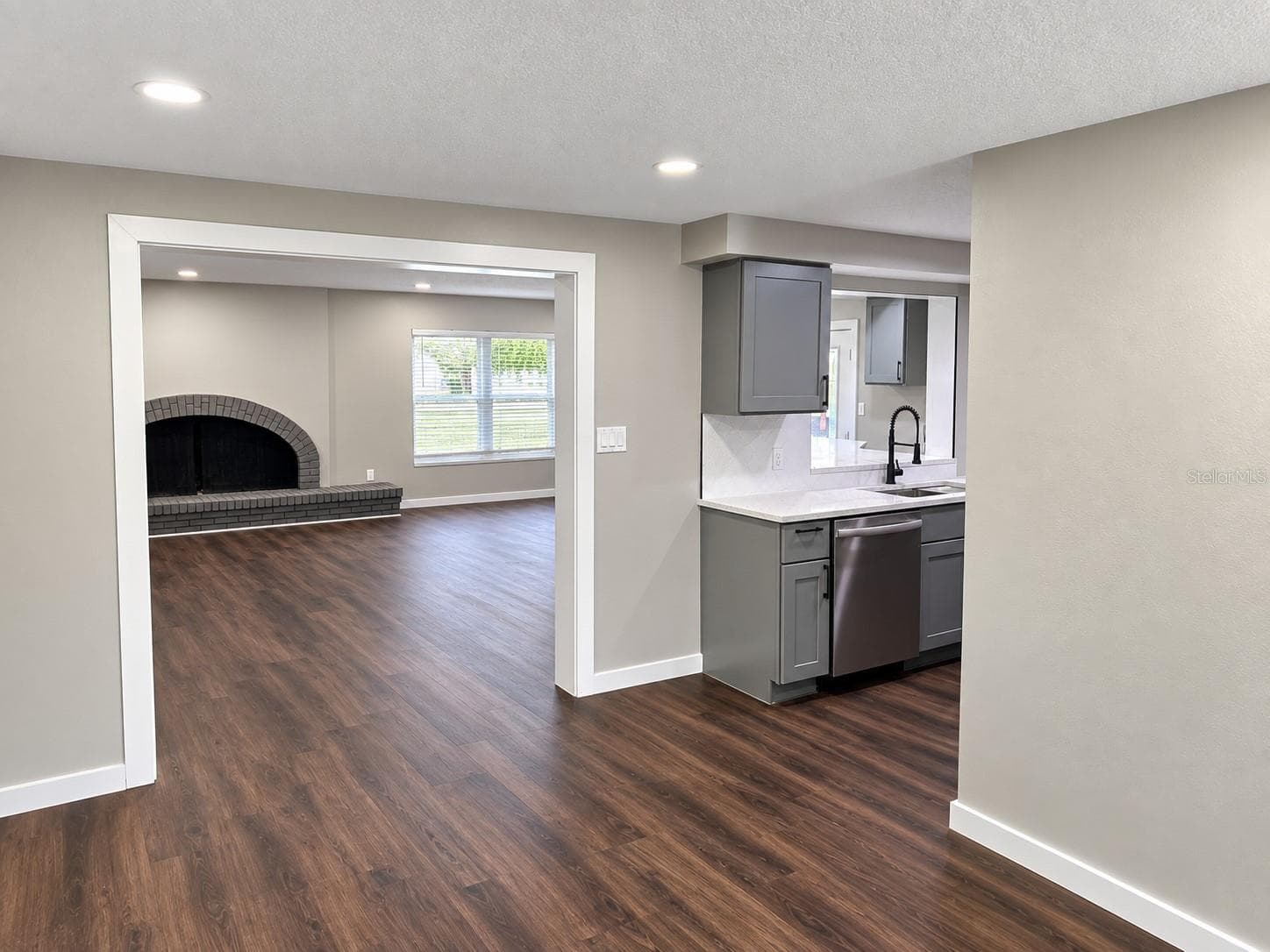 Single Family Residence at 24 W GARDEN AVE, WINTER GARDEN, photo 8 of 13