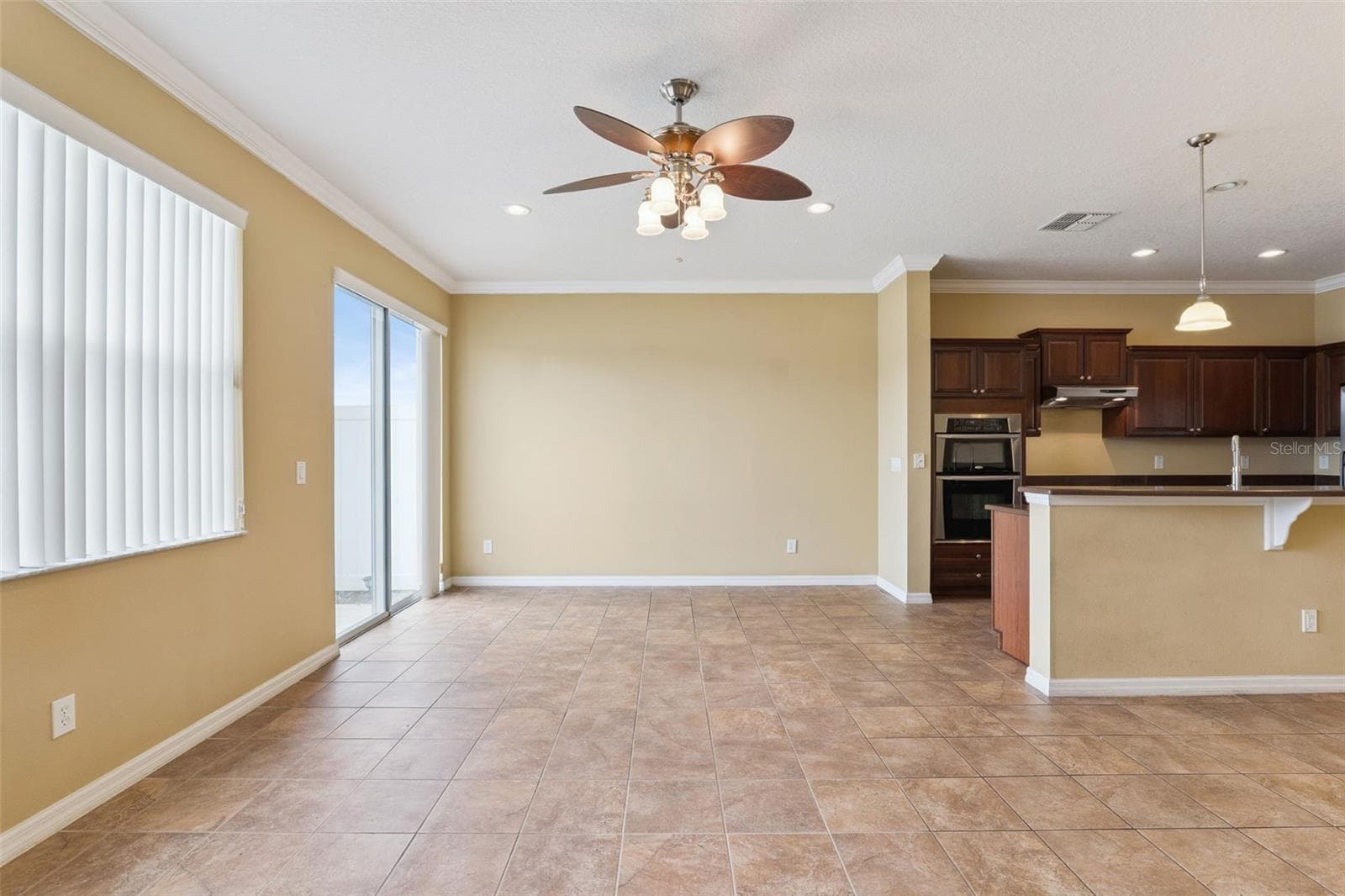 Family Room/Kitchen - 3853 GLIDING PL, SANFORD