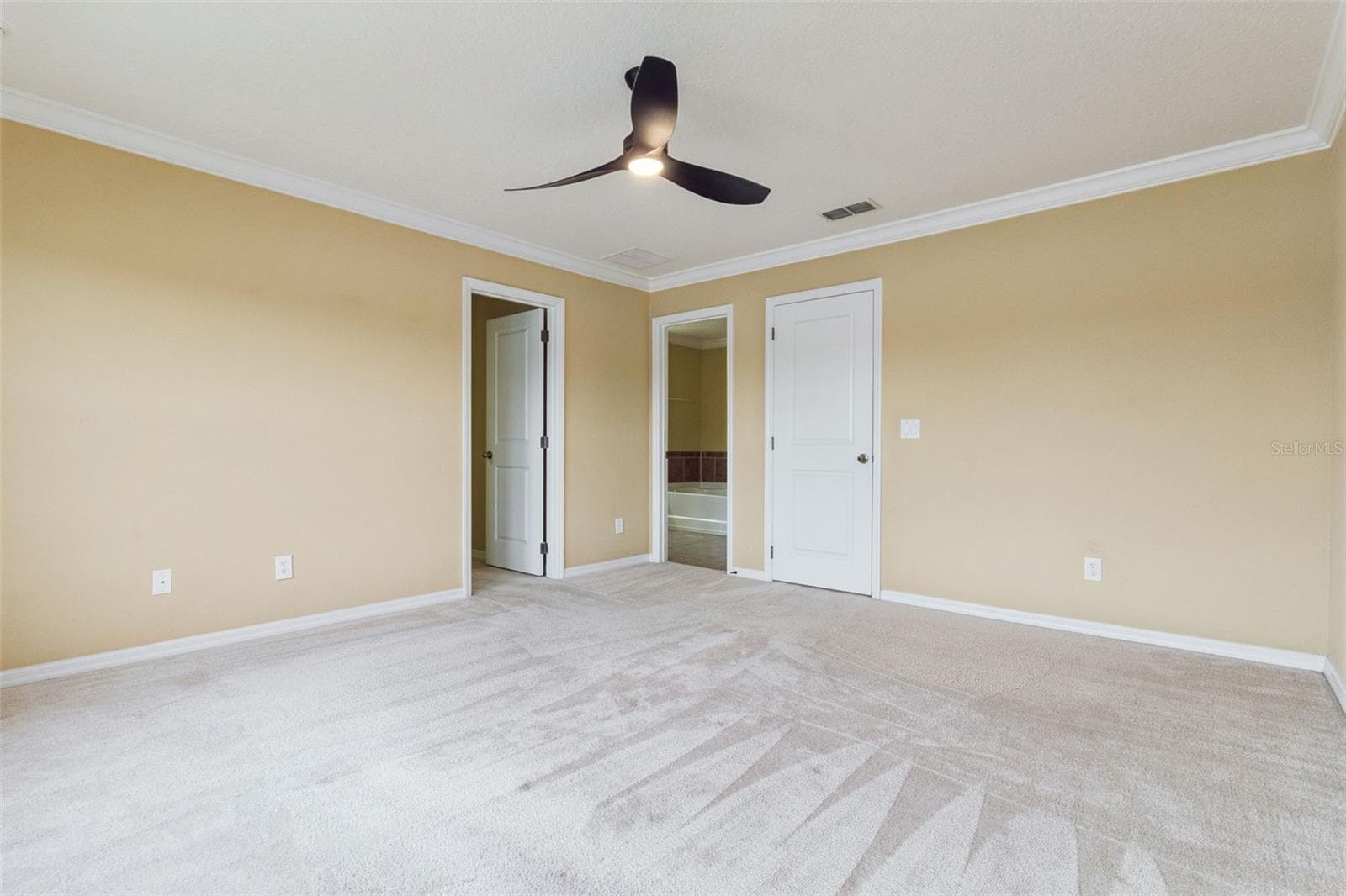 Bedroom 1 with walk-in Closet and Ensuite - 3853 GLIDING PL, SANFORD