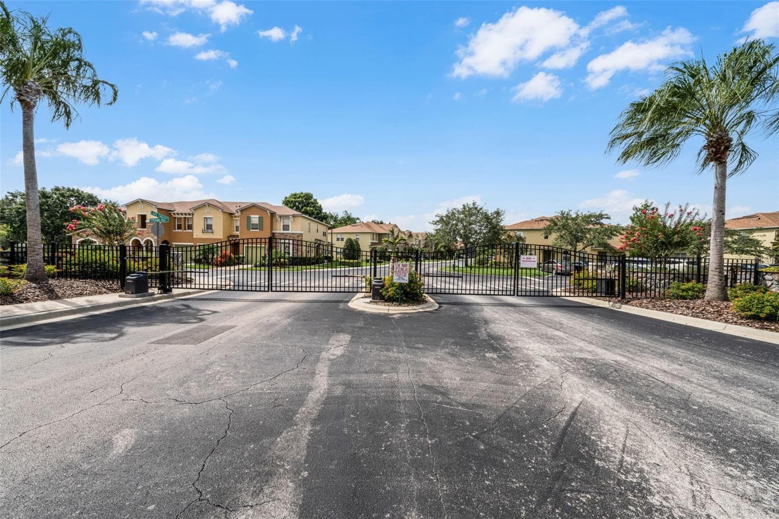 Gated Entrance - 3853 GLIDING PL, SANFORD